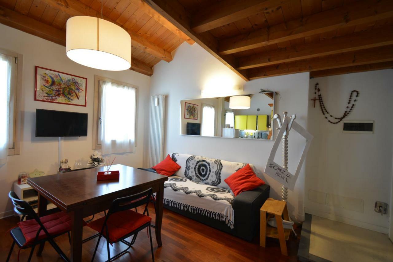 Casa Vacanze Chez La Reine - Holiday Home วิเชนซา ภายนอก รูปภาพ
